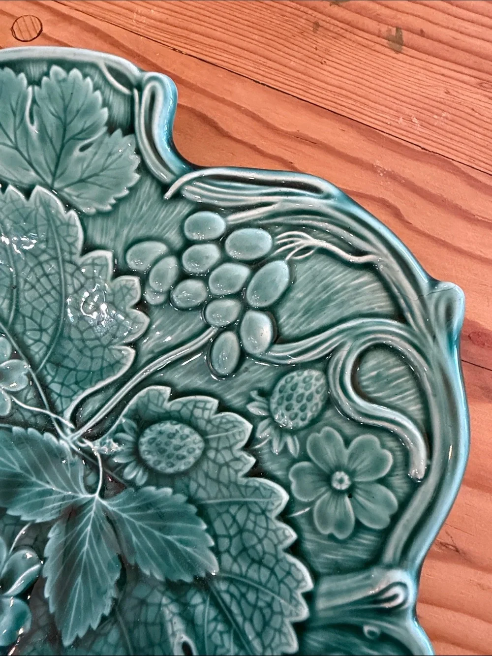 Antique Victorian Green Strawberry Vine Grape 19th Century Majolica Plate Dish.